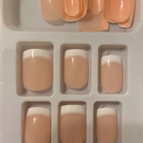 Fake nails - Picture 7 of 9